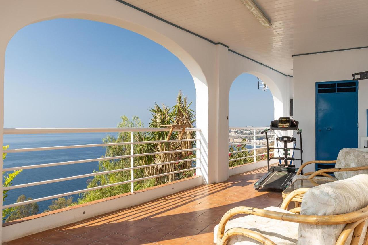 Villa Buganvilla En Салобрения Экстерьер фото